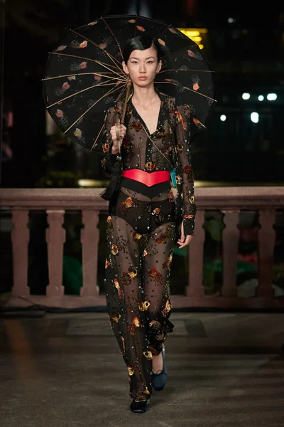 Look 52